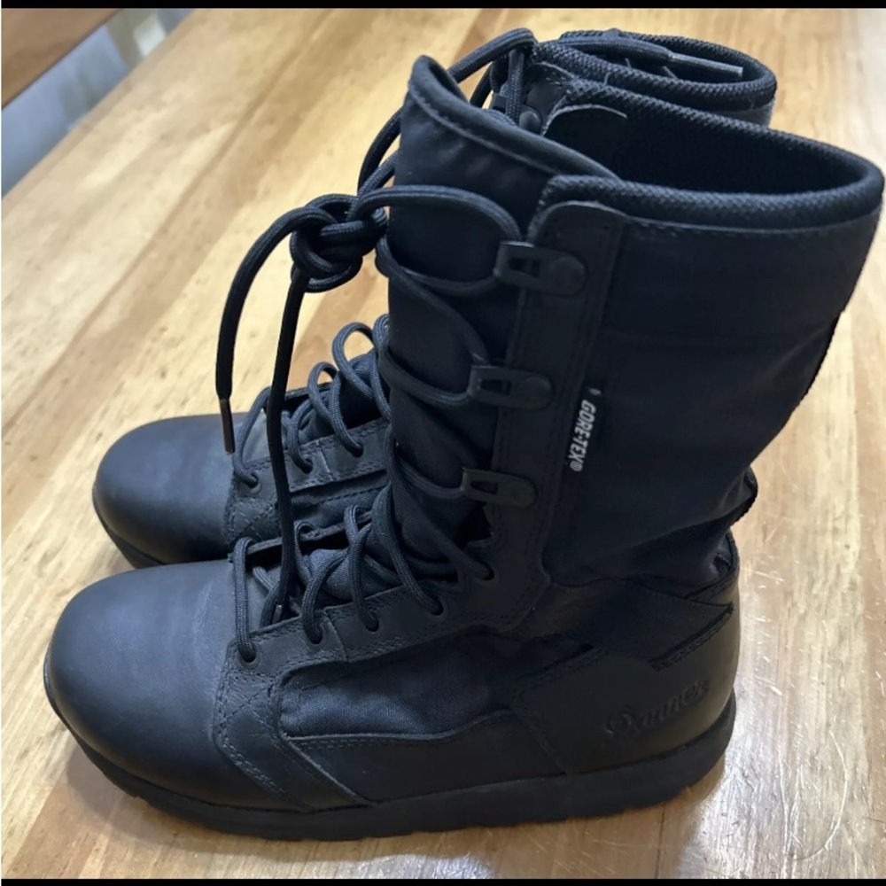SOLD - Danner Tachyon GORE-TEX Tactical Duty Boots - Picture 4 of 10